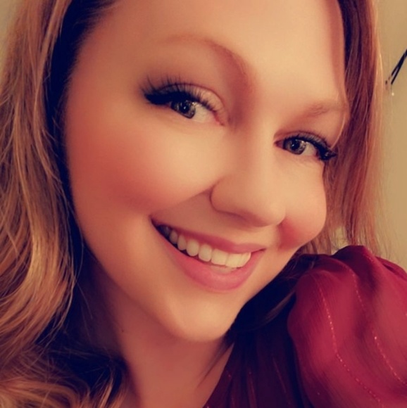 Meet your Posher, Kailee - Picture 1 of 3